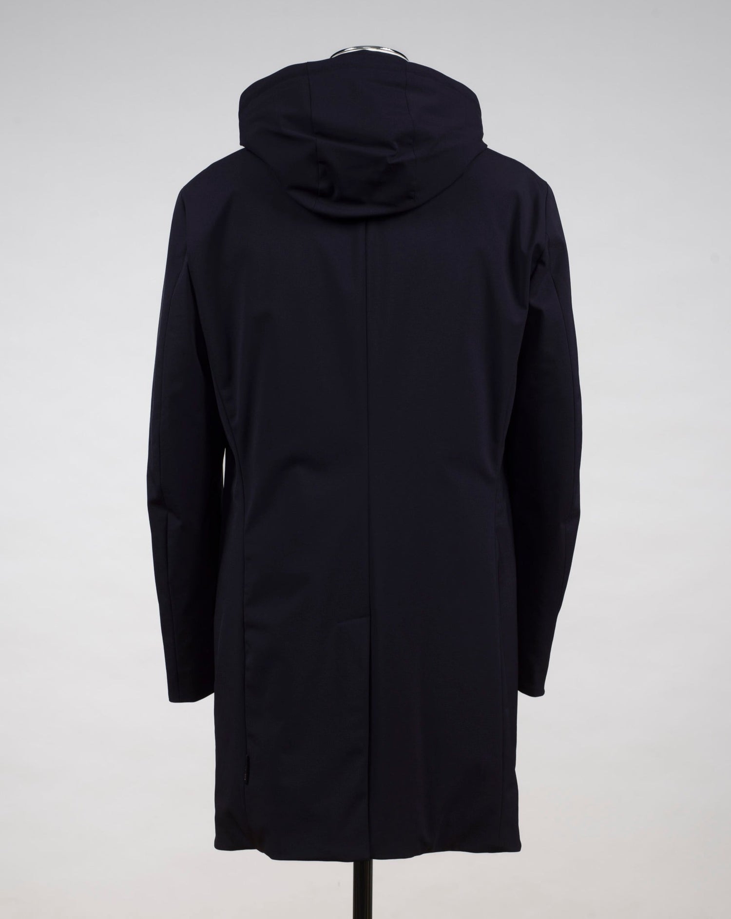 Article: F05MUCX740 Color: Navy / 89 Stretch, Windproof and Water repellent Fabric  Down insulated (Duck / 90% down, 10% feathers) Detachable and adjustable hood Detachable bib  Outer fabric 91%pl, 9%pe Lining 100% pa (Nylon) Montecore Water Repellent Down Parka / Navy