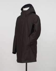 Montecore down insulated parka with technical external fabric. Waterproof, breathable, wind stoping.  Model: F05MUCX512 Color: 31 / Dark Brown Fabric: 42% pl 36% pa 13% ea 9%pu Lining 100% pa (nylon) 4 zippered pockets in front 4 zippered inside pockets Adjustable hood Zip and snap fasteners closure in front