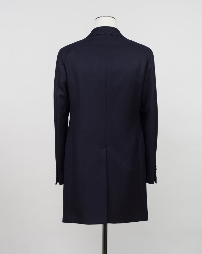 Model: CFBM13B Color: B3446 / Navy Composition: Virgin Wool 100% Lining 100% cu Fully lined  Water repellent Center back vent Made in Martina Franca, Italy Tagliatore Water Repellent Wool Overcoat / Navy