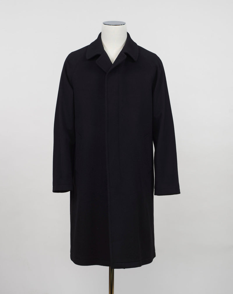 Model: Salomon/S ST Color: N5051 / Black Composition: 90% Virgin wool 10% Cashmere  Made in Martina Franca, Italy Tagliatore Wool & Cashmere Raglan Overcoat / Black