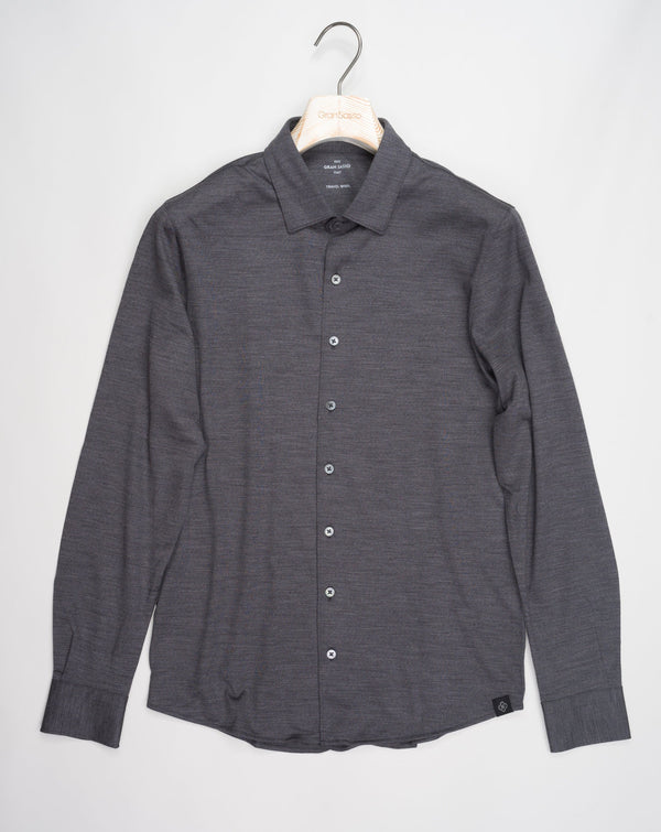 Article: 60122 / 69001 Color: 090 / Grey Composition: 100% Virgin Wool Made in Italy Gran Sasso Travel Wool Shirt / Grey