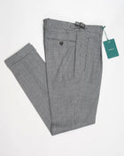 Model: Retrolong Article: rg1526x Composition: 96% Virgin wool 2% Elastan 2% Polyamide Color: Grey Made in Martina Franca, Italy Berwich Single Pleat Glencheck Trousers / Grey