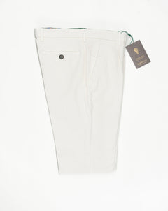 Model: Morello1p-GD Article: dv0101x Composition: 98% Cotton, 2% Elastane Color: Latte / 802 Made in Martina Franca, Italy  Berwich Garment Dyed Heavy Cotton Chinos / Latte