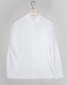 Gran Sasso long sleeved jersey shirt made of fine jersey cotton. Soft semi cutaway collar,  100% cotton. Great piece for easy going but chic summer outfits.  Gran Sasso Knitted  Article: 60120  Quality: 81402   Color:  815 White Made in Italy