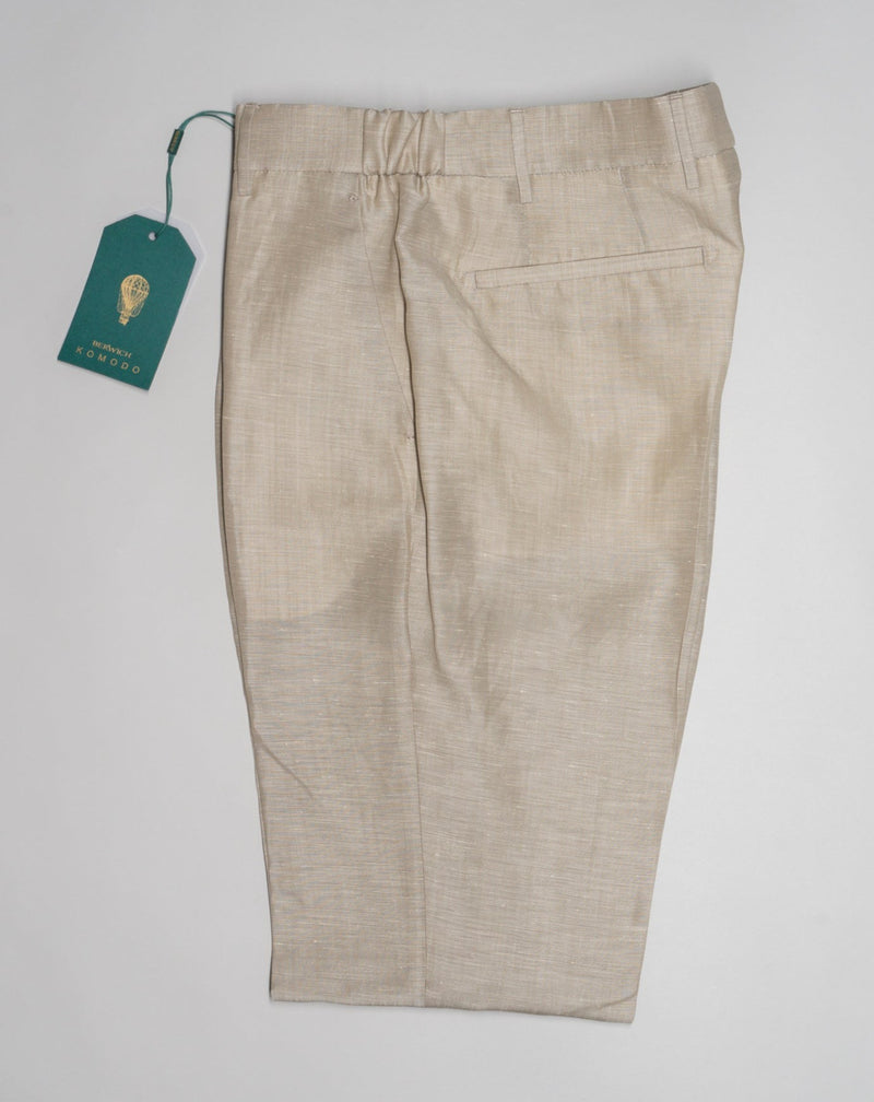 Composition: 50% wool & 50% linen Elastic waist adjuster on both sides Model: Morello Elax Article: zg1554 Color: Navy Made in Martina Franca, Italy Berwich Morello Elax Wool & Linen Trousers / Desert