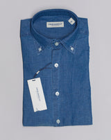 Color: 02 / Mid Blue Composition: 60% Linen 40% Cotton Article: TW4153 Ghirardelli Washed Button-Down Chambray Shirt / Mid Blue