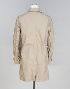 Unconstructed Slanted pockets 1 back vent Article: 35031 Model: 9331 Color: Beige / 4 Composition: 55% Cotton 39% Nylon 6% Elastan L.B.M. 1911 Travel Mac / Beige