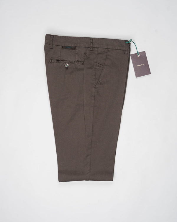 <div> <div>Berwich Morello with a little silk added to the fabric for a soft and luxurious touch.</div> <div>Great summer chinos.&nbsp;</div> </div> <ul> <li>Composition: 88% Cotton 10% Silk 2% Elastan</li> <li>Model: Morello-GD (Garment dyed)</li> <li>Article: tf0599x</li> <li>Color:&nbsp;Moro</li> <li>Made in Martina Franca, Italy</li> </ul>