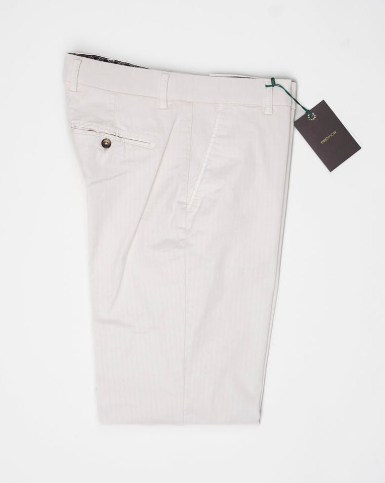 <ul> <li>Composition: 97% Cotton 3% Elastan</li> <li>Article: ol0061x</li> <li>Model: sauma tam-GD</li> <li>Color: Latte</li> <li>Made in Martina Franca, Puglia, Italy Berwich Herringbone Cotton Trousers / Latte</li> </ul>