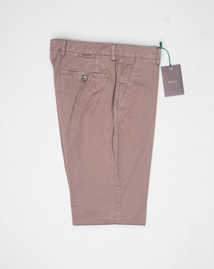 Model: Morello GD. Article: xgab. Composition: 98% Cotton, 2% Elastane. Color: Noce. Made in Martina Franca, Italy