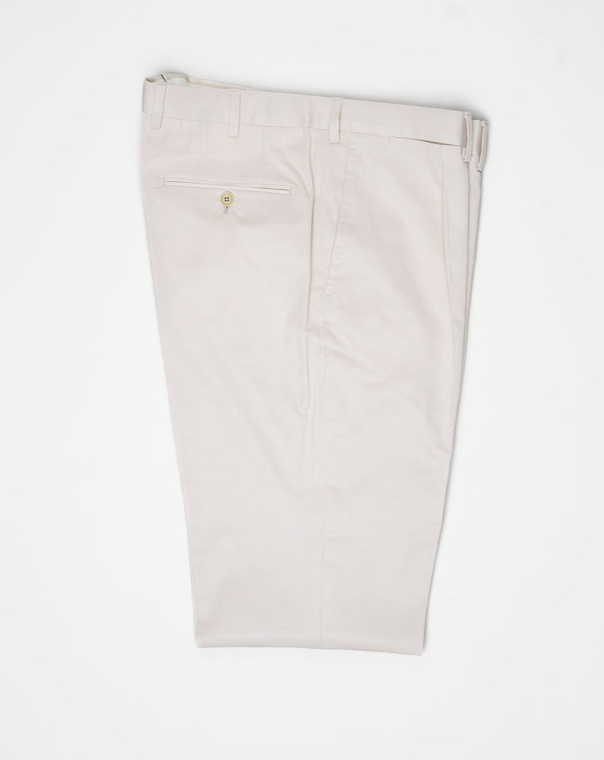 Composition: 98% Cotton 2% Lyocell. Model: B1P. Article: TP00810. Color: 3800 / Chalk De Petrillo Cotton Trousers / Chalk