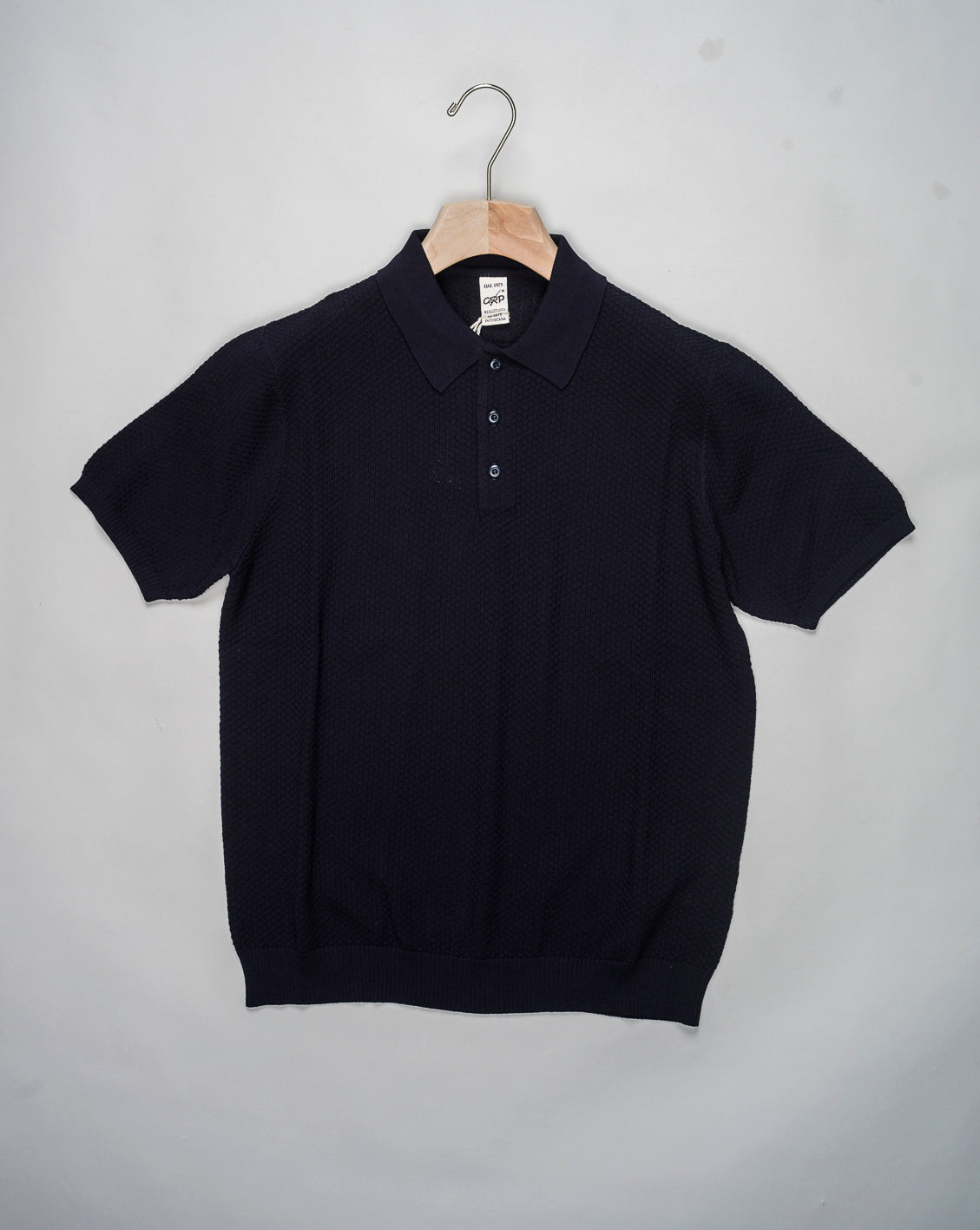 Short sleeve polo shirt in cotton from G.R.P. Firenze. Composition: 100% Cotton. Short Sleeves. Article: TEC 11. Color: Dark Navy