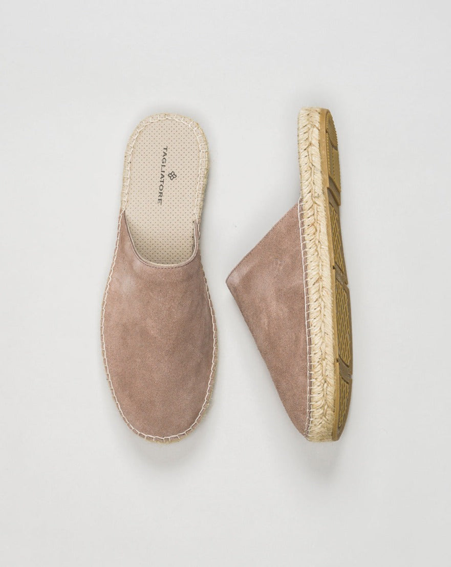 Modello: Hender. Colore: Taupe. Composition: 100% lamb leather. Made in Spain