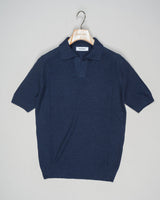 This Gran Sasso Knitted Capri Collar Shirt is made of a blend of linen and cotton for a comfortable, breathable fit. Stay cool and stylish in this textured capri collar knit.

Composition: 68% Linen 32% Cotton
Color: 598 / Blue
Article: 23140 / 18640
Made in Italy