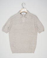 This Gran Sasso Knitted Capri Collar Shirt is made of a blend of linen and cotton for a comfortable, breathable fit. Stay cool and stylish in this textured capri collar knit.

Composition: 68% Linen 32% Cotton
Color: 112 / Taupe
Article: 23140 / 18640
Made in Italy