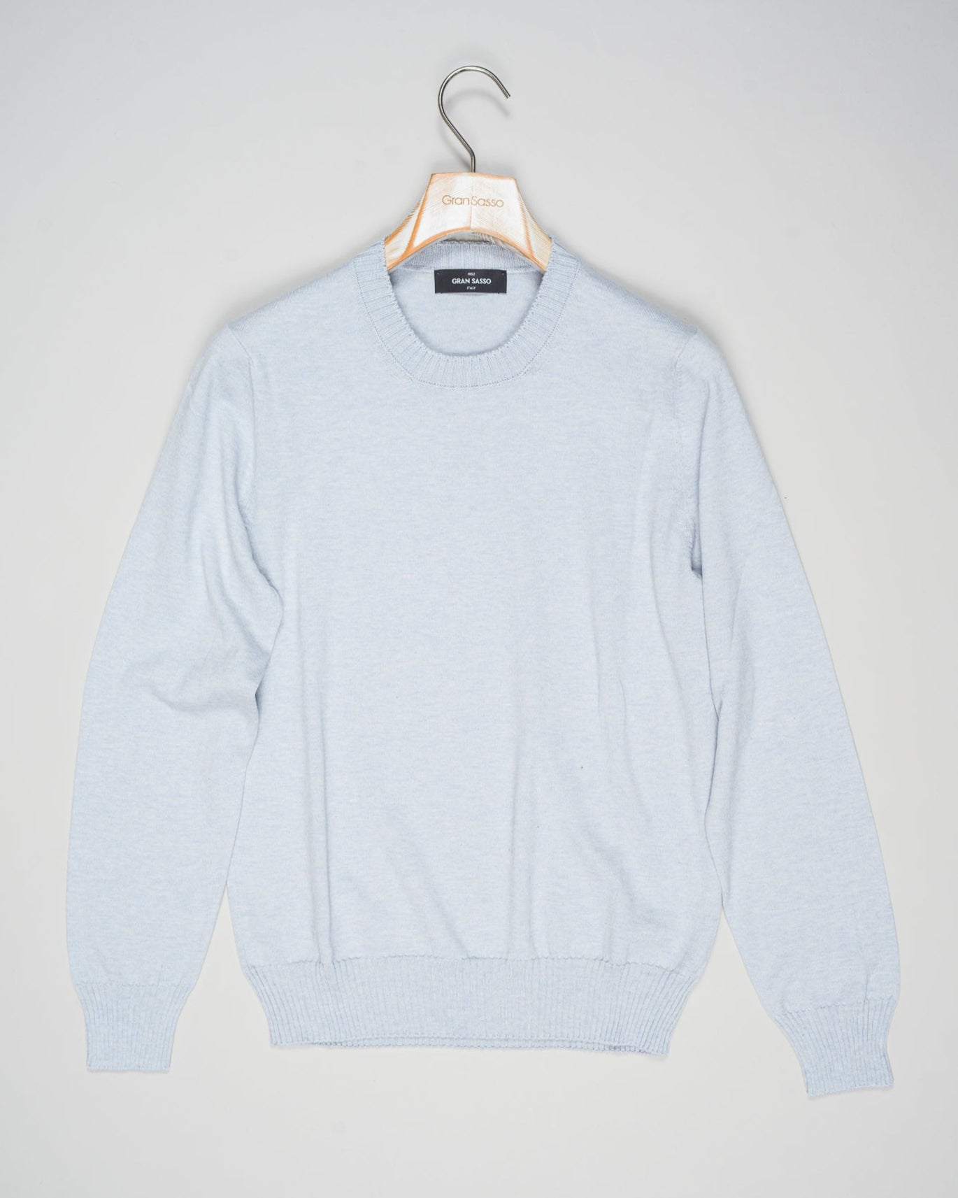 


Composition: 85% Cotton 15% Cashmere
Color: 505 / Light Blue
Article: 57167 / 23216
Made in Italy