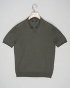 Expertly crafted from luxurious silk, the Gran Sasso Capri Collar Silk Knit Polo Shirt offers a sophisticated and luxurious addition to any wardrobe. The high-quality silk knit fabric ensures a comfortable and breathable fit, while the classic polo shirt design adds a touch of timeless elegance. Elevate your style with this must-have piece.
Composition: 100% Silk
Color: 488 / Dark Green
Article: 43129 / 23503
Made in Italy