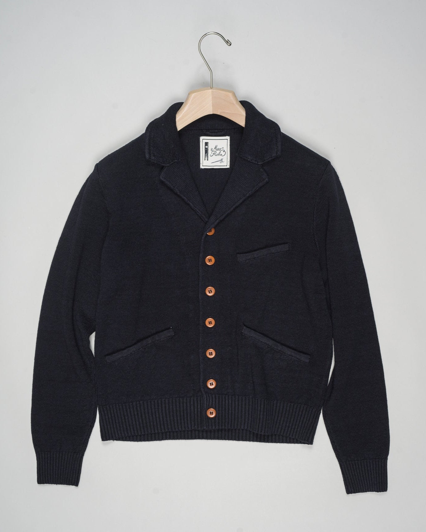 

Composition: 100% Linen

Article: MAX 3 Linen Short Jacket A
Color: Navy