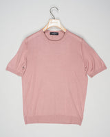 Expertly crafted from luxurious silk, the Gran Sasso Silk Knit T-Shirt Shirt offers a sophisticated and luxurious addition to any wardrobe. The high-quality silk knit fabric ensures a comfortable and breathable fit, while the classic t-shirt design adds a touch of timeless elegance. Elevate your style with this must-have piece.
Composition: 100% Silk
Color: 214 / Dusty Pink
Article: 43112 / 23503
Made in Italy