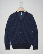 

Composition: 60% Cotton 40% Linen

Article: TEC J1 Cardigan
Color: Blue-Indigo-Light Blue