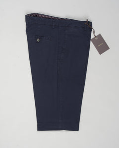 Model: Vulcano23-GD
Article: ts0001x
Composition:&nbsp;98% Cotton, 2% Elastane
Color: Navy
Made in Martina Franca, Italy Berwich Garment Dyed Cotton Chinos / Navy