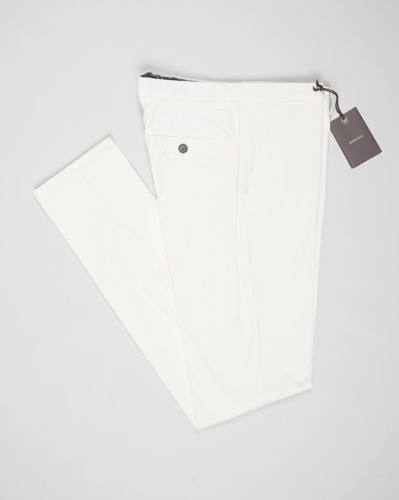Model: Vulcano23-GD
Article: ts0001x
Composition:&nbsp;98% Cotton, 2% Elastane
Color: Ecru
Made in Martina Franca, Italy Berwich Garment Dyed Cotton Chinos / Ecru