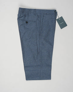 Composition: 51% Virgin wool(natural stretch) 44% Cotton 5% Silk
Model: Vulcano23
Article: gb1678
Color: Blue
Made in Martina France, Puglia, Italy Berwich Birdseye Trousers / Blue