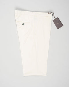 Model: Vulcano23-GD
Article: dv0955x
Composition: 85% Cotton 11% Silk 4% Elastane
Color: Ecru
Made in Martina Franca, Italy Berwich Garment Dyed Cotton &amp; Silk Chinos / Ecru