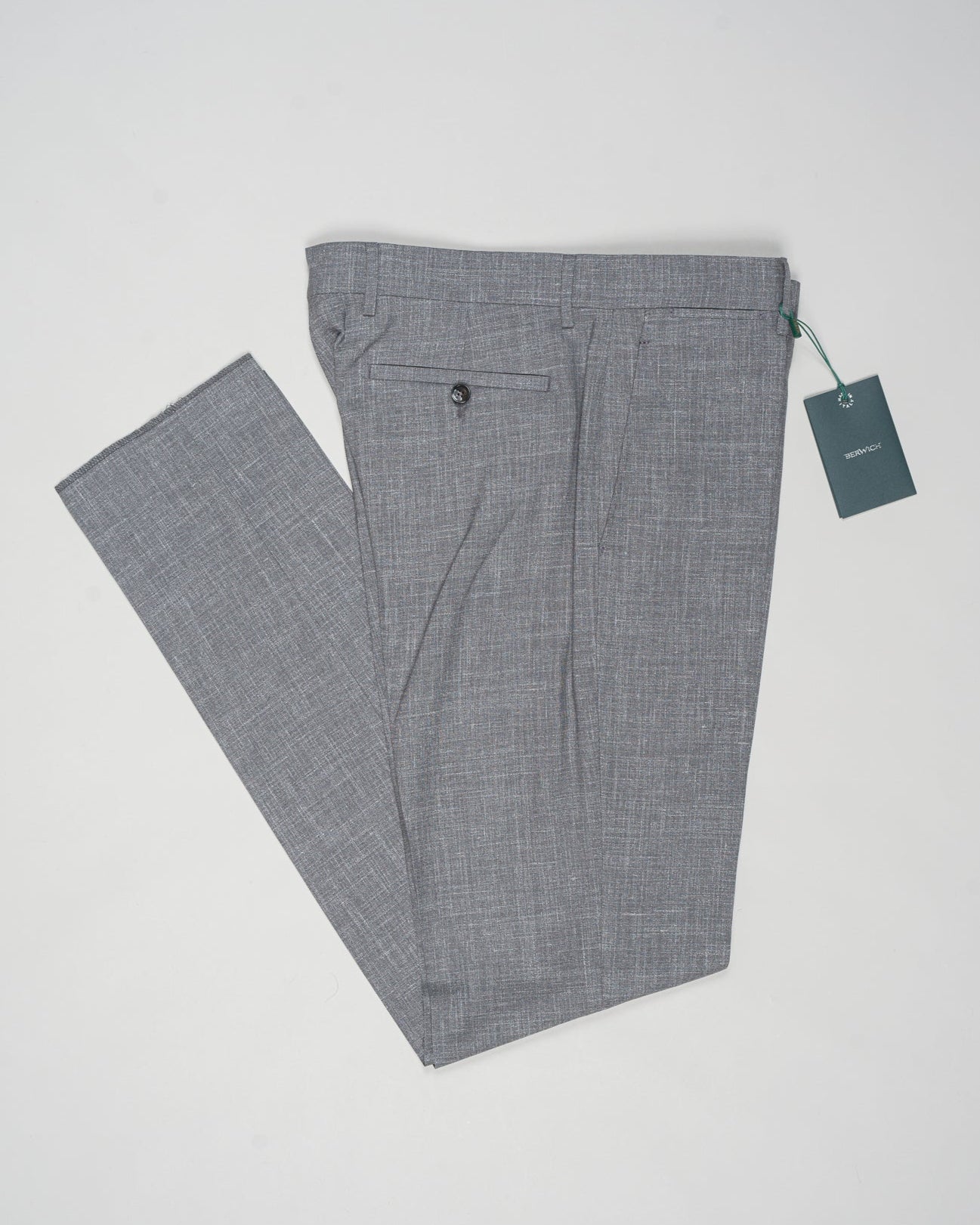 Fabric: Loro Piana Summertime: 71% Virgin wool natural stretch 15% Silk 14% Linen
Model: Vulcano195
Article: lp184u
Color: Grey
Made in Martina France, Puglia, Italy&nbsp;