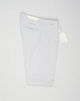 Article: 325051
Color: Light grey / 03
Composition: 64% Tencel 32% Cotton 4% Elastan
Model: BG07
One pleat
Slanted side pockets
Beltloops
Beautiful color and broken in look and feel achieved by&nbsp;Garment dying&nbsp;process
Slim fit
1/2 hem 17 cm (Size 50)
Made in Naples, Italy