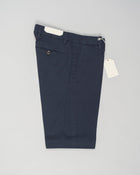 Article: 325008
Color: Navy / 11
Composition: 98% Cotton 2% Elastan
Model: Soho
Flat front
Slanted side pockets
Beltloops
Beautiful color and broken in look and feel achieved by Garment dying process
Regular fit
1/2 hem 19.5 cm (Size 50)
Made in Naples, Italy