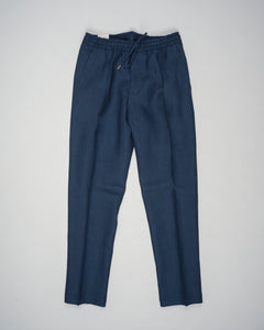 Article: 325118
Color: Blue / 11
Composition: 100% Linen
Single pleat
Slanted side pockets
Drawstring
Made in Naples, Italy