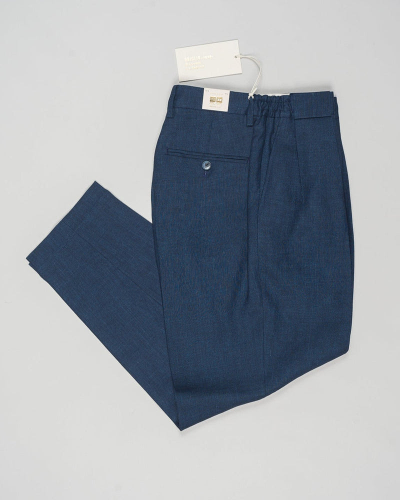 Article: 325118
Color: Blue / 11
Composition: 100% Linen
Pleated front
Slanted side pockets
Beltloops

Made in Naples, Italy&nbsp;