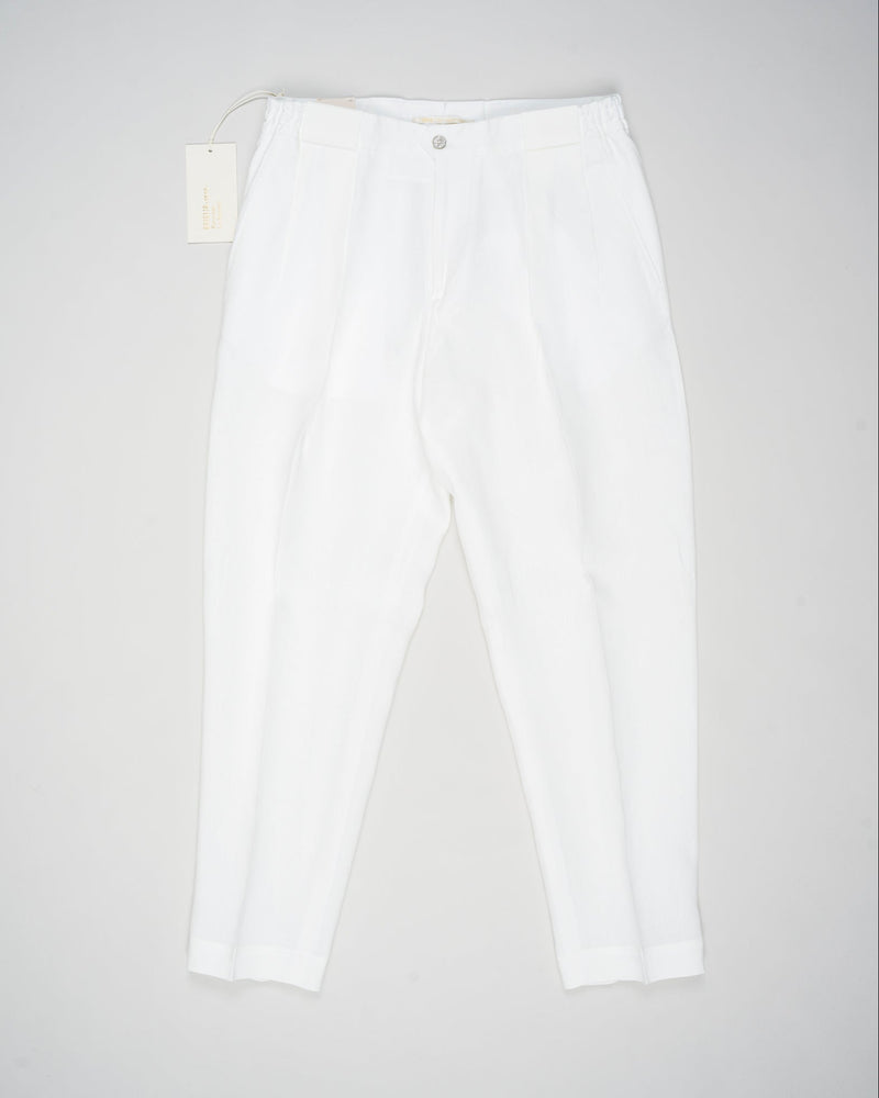 Article: 325118
Color: White / 150
Composition: 100% Linen
Pleated front
Slanted side pockets
Beltloops

Made in Naples, Italy&nbsp;