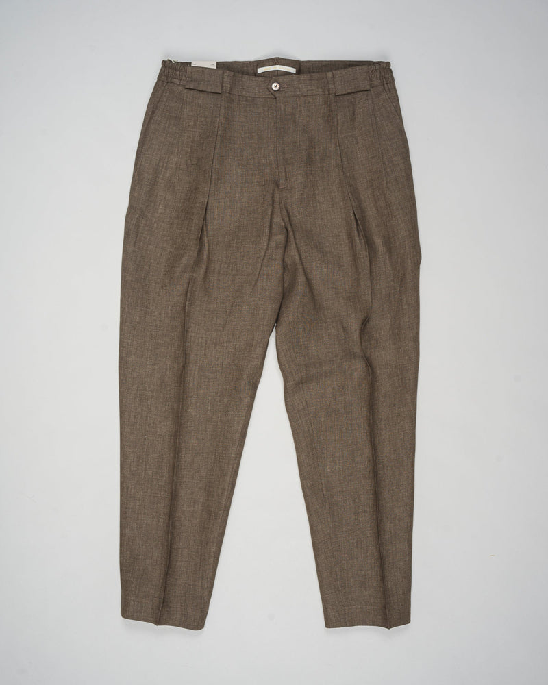 Article: 325118
Color: Light Brown / 46
Composition: 100% Linen
Pleated front
Slanted side pockets
Beltloops

Made in Naples, Italy&nbsp;