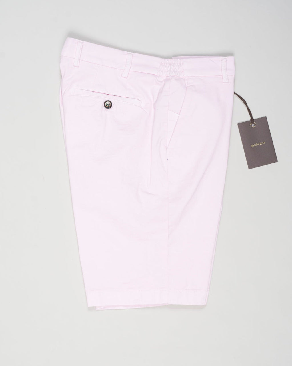 Model: ber_muda elax-GD
Article: ts0001x
Composition:&nbsp;98% Cotton, 2% Elastane
Color: Light Rosa
Made in Martina Franca, Italy Berwich Garment Dyed Cotton Shorts / Light Rosa