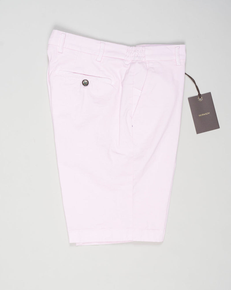Model: ber_muda elax-GD
Article: ts0001x
Composition:&nbsp;98% Cotton, 2% Elastane
Color: Light Rosa
Made in Martina Franca, Italy Berwich Garment Dyed Cotton Shorts / Light Rosa