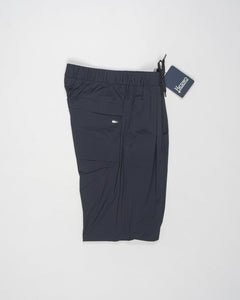 Trousers made of 20 denier stretch nylon whose weft and warp create a lightweight, matt and stretch fabric.
Comfortable to wear thanks to the drawstring that can be adapted to the desired fit, the style has a casual yet sophisticated feel that updates your everyday wardrobe.


Regular fit

Elastic with drawstring waist

Pleats at the front

Zip and button fastening

Slanted pockets

Patch pockets on the back

Drawstring at the ankles
Article: PT000041U 12431SZ
Color: Black / 9300
