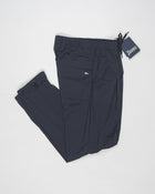 Trousers made of 20 denier stretch nylon whose weft and warp create a lightweight, matt and stretch fabric.
Comfortable to wear thanks to the drawstring that can be adapted to the desired fit, the style has a casual yet sophisticated feel that updates your everyday wardrobe.


Regular fit

Elastic with drawstring waist

Pleats at the front

Zip and button fastening

Slanted pockets

Patch pockets on the back

Drawstring at the ankles
Article: PT000041U 12431SZ
Color: Black / 9300