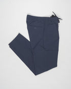 Trousers made of ultralight, breathable stretch nylon.
Boasting a classic shape and elasticated waist for maximum comfort, this model combines style and functionality to enhance your casual wardrobe.



Regular fit

Elastic with drawstring waist

One pleat in front

Side pockets

Welt pockets on the back

Herno patch on the back

Fastened with concealed zip and button