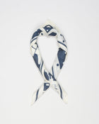 

Composition: 60% Wool 20% Silk 20% Cashmere

Size: 60x60
Article: MAX 15 FLDLS5U
Color: Blue