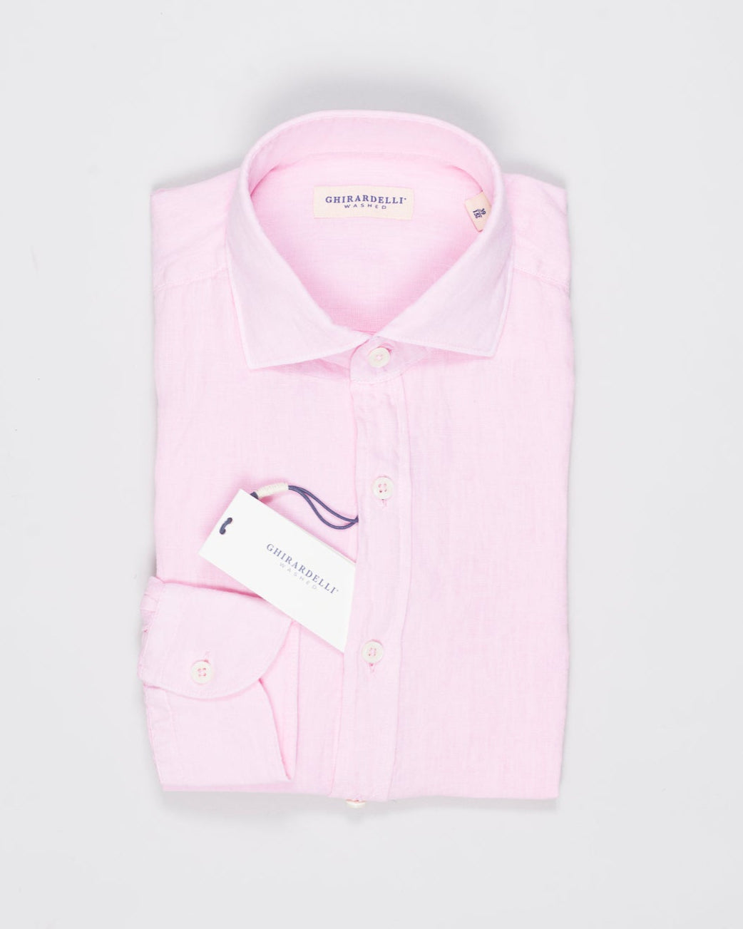 Cutaway collar
Curved hem
Front placket
100% linen
Art. TC 162
Mod. 64/TC
Collar B878
Color: P02 Pink