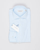 Cutaway collar
Curved hem
Front placket
100% linen
Art. TC 162
Mod. 64/TC
Collar B878
Color: B02 Light Blue