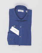 Cutaway collar
Curved hem
Front placket
100% linen
Art. TC 162
Mod. 64/TC
Collar B878
Color: B73 Blue