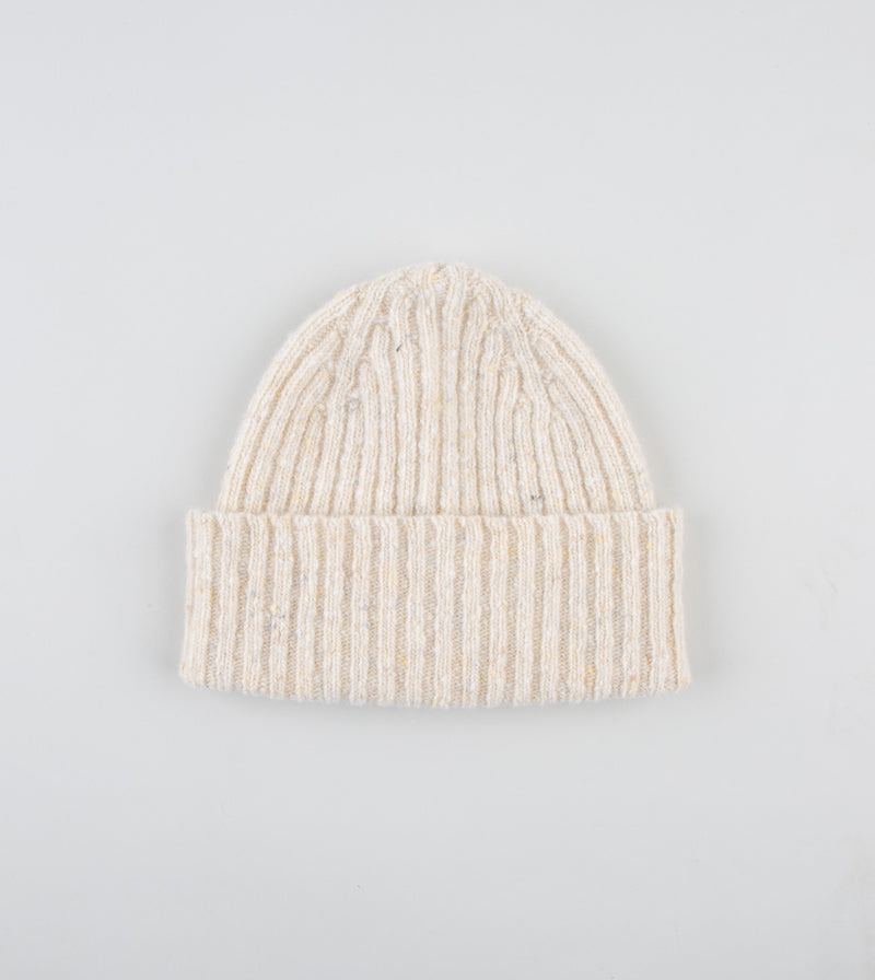 Drake's Donegal Ribbed Merino Beanie / Neutral