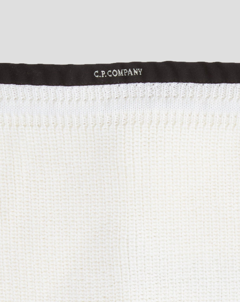 Ribbed 100% Merino wool neck warmer Adjustable neckline Logo detailing in front Art. 15CMAC304A 005509A Col 103 / Gauze White C.P. Company Extra Fine Merino Wool Snood / Gauze White