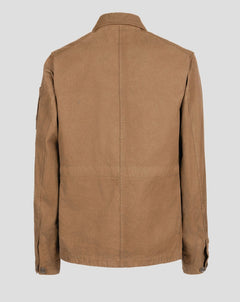 traditional English two tone gabardines used for raincoats, it is especially suitable for summer outerwear with a workwear aesthetic. This garment dyed jacket features a classic collar, button storm flap, secure zip compartments, adjustable waist and cuffs and a Lens detail on the sleeve pocket. Classic collar Button storm flap Lens detail Secure zip compartments Adjustable waist and cuffs Garment dyed Article: 14CMOW245A 006354G Color: Lead Gray (Beige) / 339 Composition: 100% Cotton