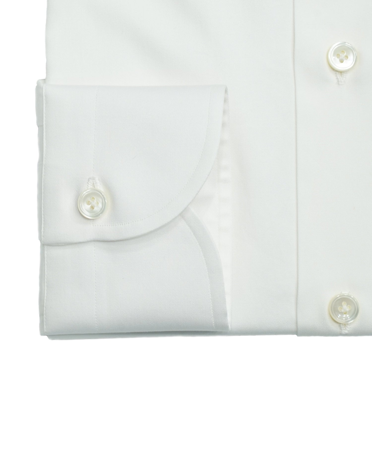 These are truly great shirts.&nbsp;We have seen a lot of shirts along the way and Avino stole our hearts straight away.&nbsp;Love on first try.


Tailored fit. This means between slim and classic fit
Fits true to the size. If in doubt of your size, please contact us HERE
100% cotton
Fine twill weave
Semi spread collar
Single, rounded cuff
106524 / P58510 /1000 / SAS Houston
Made in Italy
