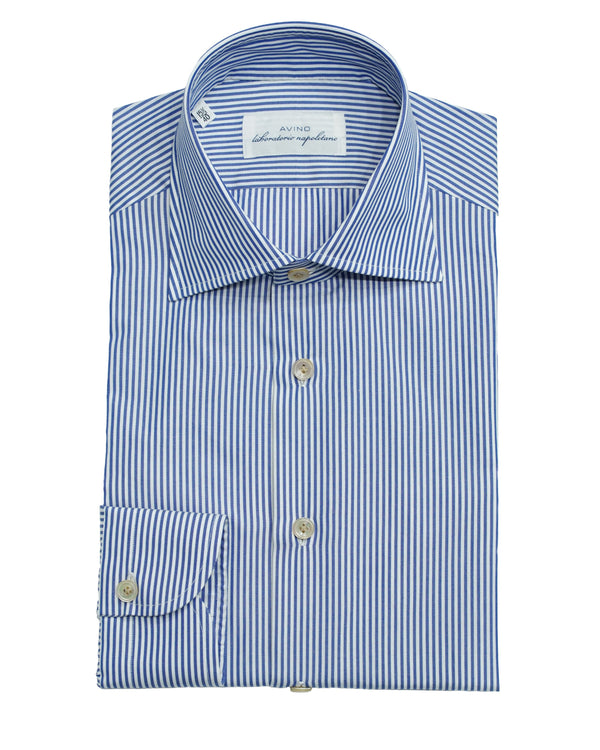 These are truly great shirts.&nbsp;We have seen a lot of shirts along the way and Avino stole our hearts straight away.&nbsp;Love on first try.



Tailored fit. This means between slim and classic fit
Fits true to the size. If in doubt of your size, please contact us HERE
100% cotton
Semi spread collar
Single, rounder cuff
6009/2 P38111/50408
Made in Italy
