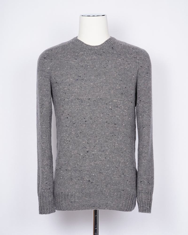 Drumohr wool & cashmere  in a elegant melange color. Soft, light and warm.  68% wo, 29% ws, 3% pa Art. D8W103MG Col. 640 Grey Melangé